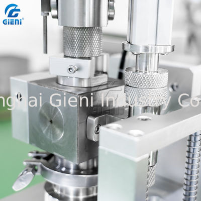 1-100 مللي فوهة واحدة الروتاري نوع ماسكارا ملء آلة 30 قطعة / م مع 2 خزانات