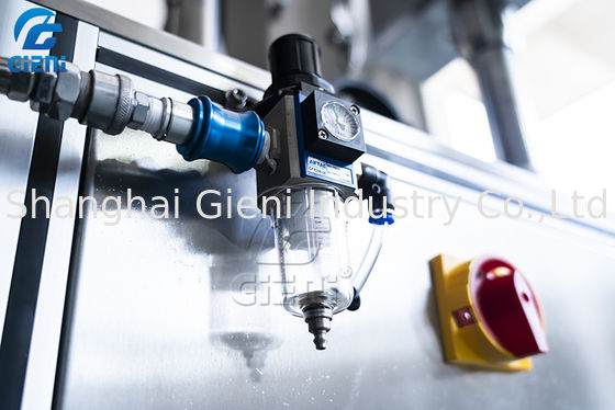 900pcs / H PLC التحكم آلة تعبئة مستحضرات التجميل مع 25L قادوس