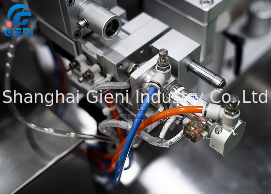 آلة وسم أحمر الشفاه التجميلية غير المنزلق 90 قطعة / دقيقة