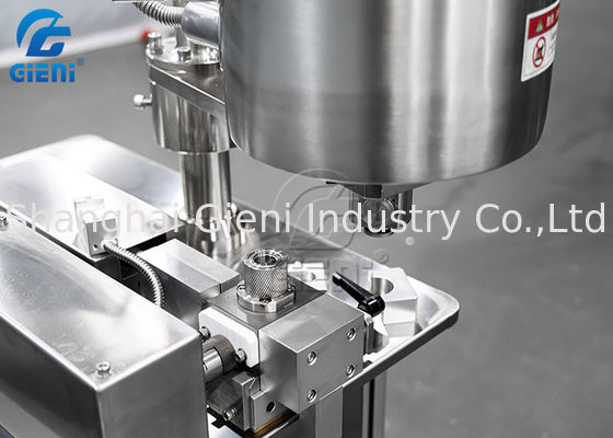 آلة تعبئة مستحضرات التجميل لزيت الشفاه ماسكارا من نوع المختبر مع خزان 5 لتر