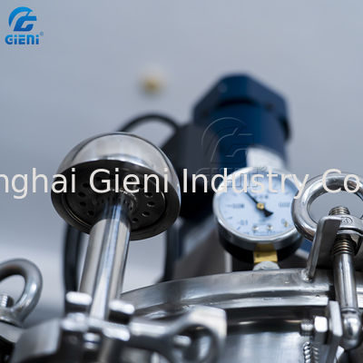 45 قطعة / دقيقة 100 مللي كريم خافي عيوب مستحضرات التجميل ملء آلة مع فوهة رفع