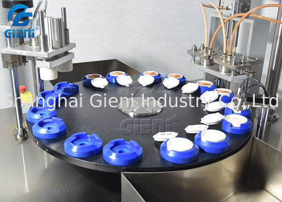 آلة تعبئة مستحضرات التجميل الدوارة 20 مللي لكريم الأساس BB 30 قطعة / دقيقة