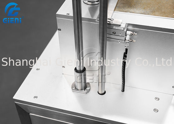 آلة صنع أحمر الشفاه شبه الأوتوماتيكية SS304 1500pcs / H