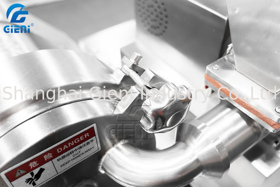 آلة طاحن مستحضرات التجميل عالية السرعة 7200 دورة في الدقيقة 20 كجم / ساعة آلة ضغط مسحوق الماكياج