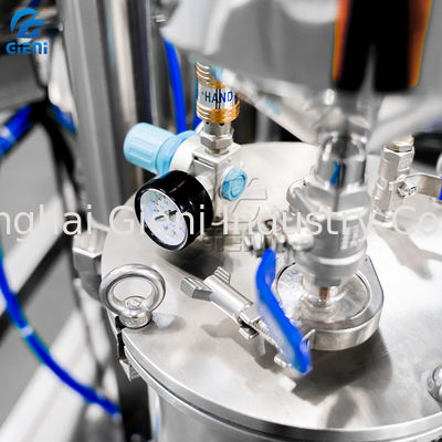 آلة ضغط مسحوق الماكياج عالية السرعة 2.2kw 50L 10kgs جهاز رش الزيت